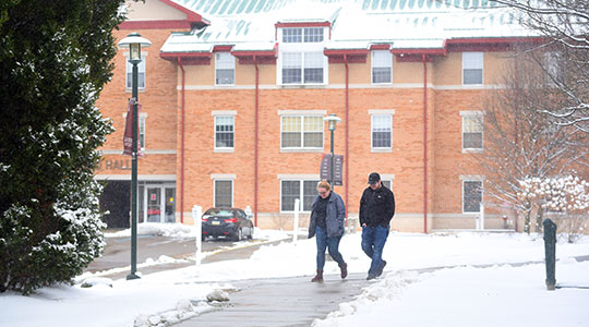 LRU students walking on campus in snow