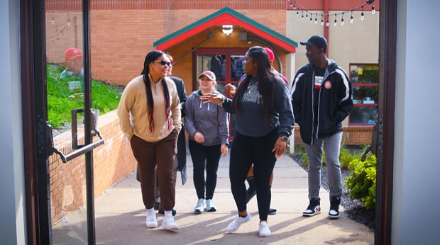 LRU students on campus